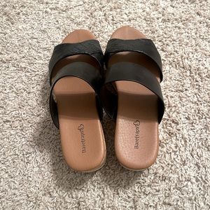 Bare traps platform sandals